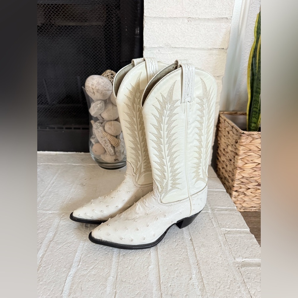Tony Lama "Winter White" Full Quill Ostrich 6.5 M Women’s Bone Boots - Picture 2 of 11